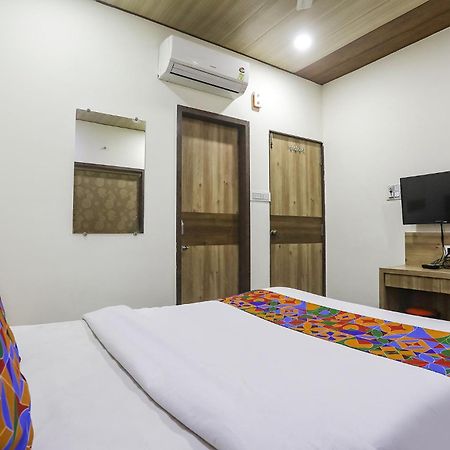 Fabhotel Vedanta Inn - Nr Sitabudli Fort Нагпур Екстериор снимка